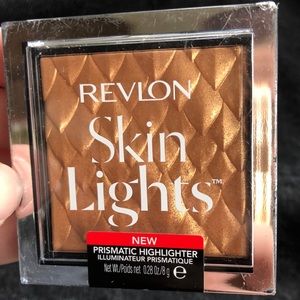 Revlon Skin Lights Prismatic Highlighter